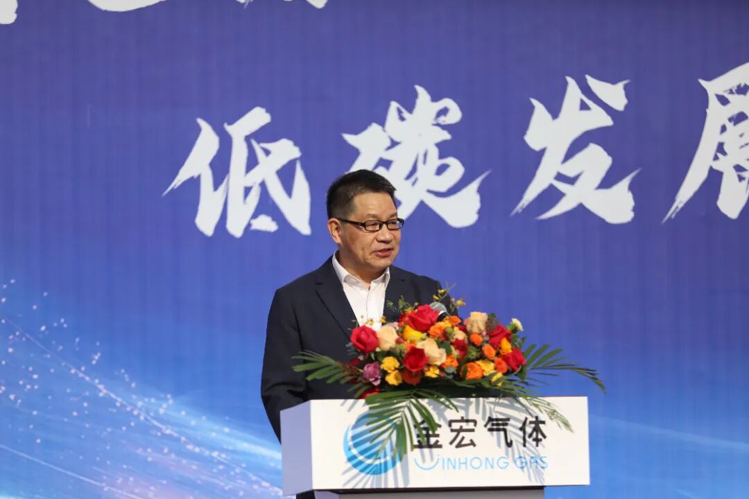 戴總.jpg 戴總.jpg